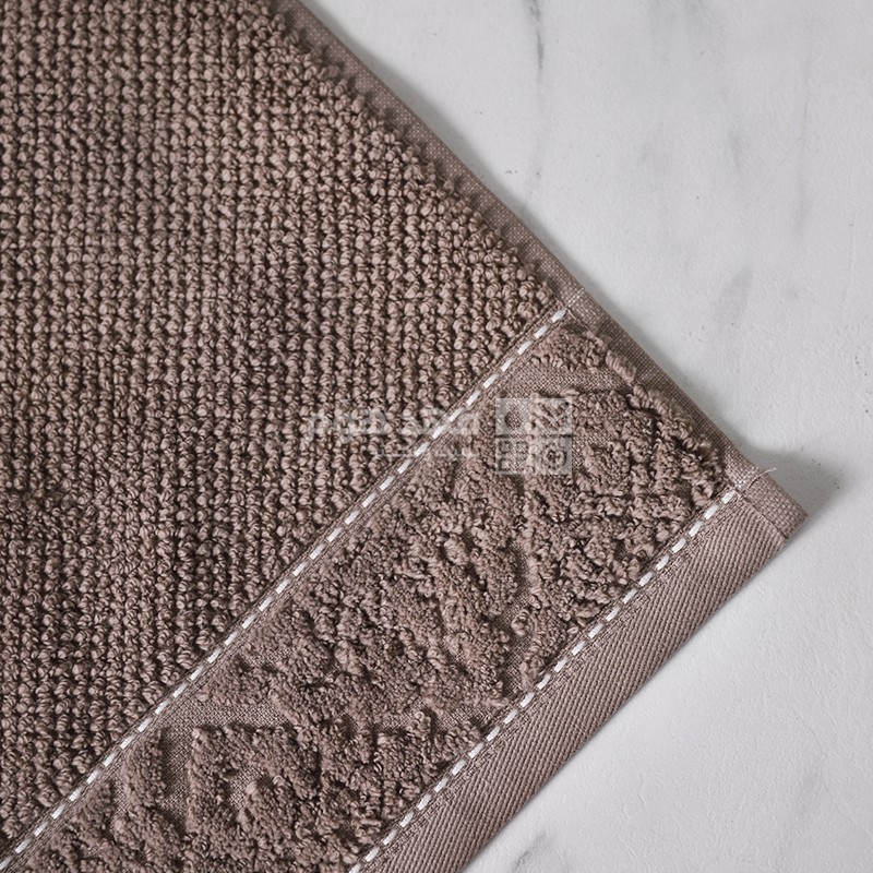 بشكير قطن 100% 50*90 سم LUXURY EMBOSS