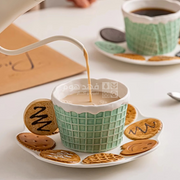 ماغ البسكوتة مع صحن HB15 HB16